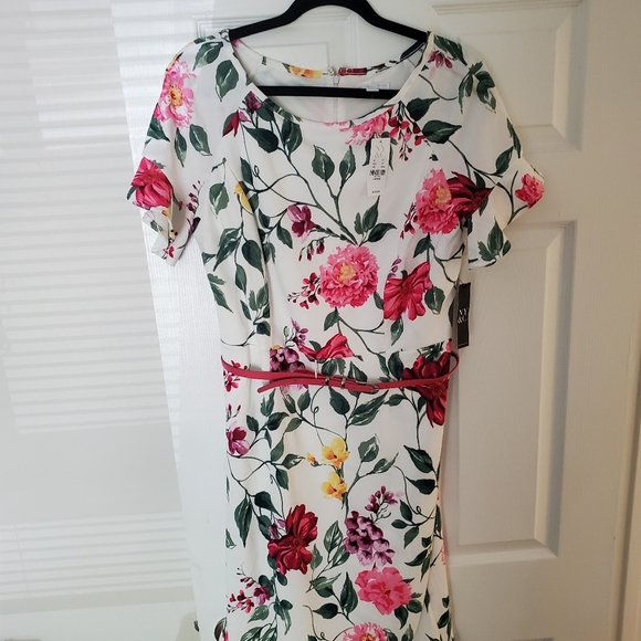 WHITE FLORAL RUFFLED SHEATH DRESS - Picture 2 of 5